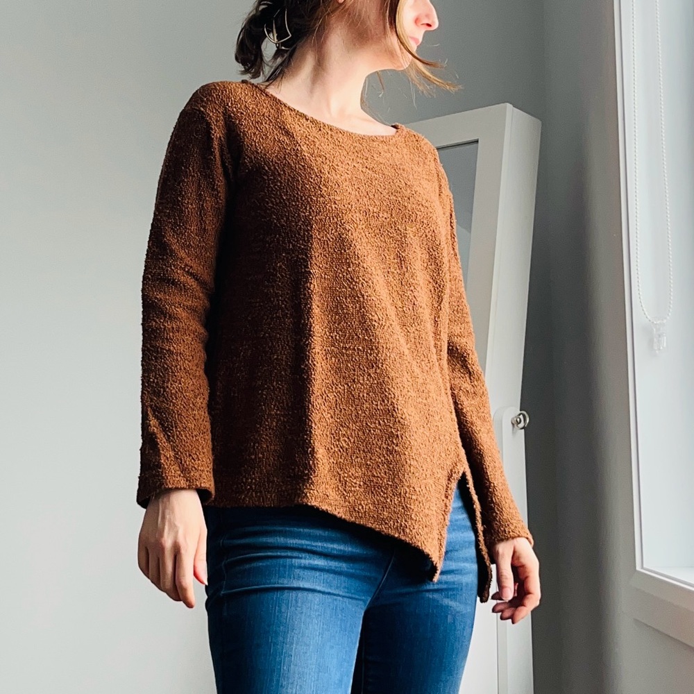 🇨🇦 Asymmetric sweater in terry cloth